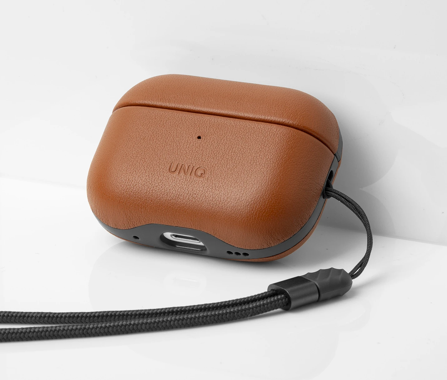 Uniq Airpods Pro 2 (2.nesil) Terra Genuine Deri Kılıf - Kahverengi - Görsel 2